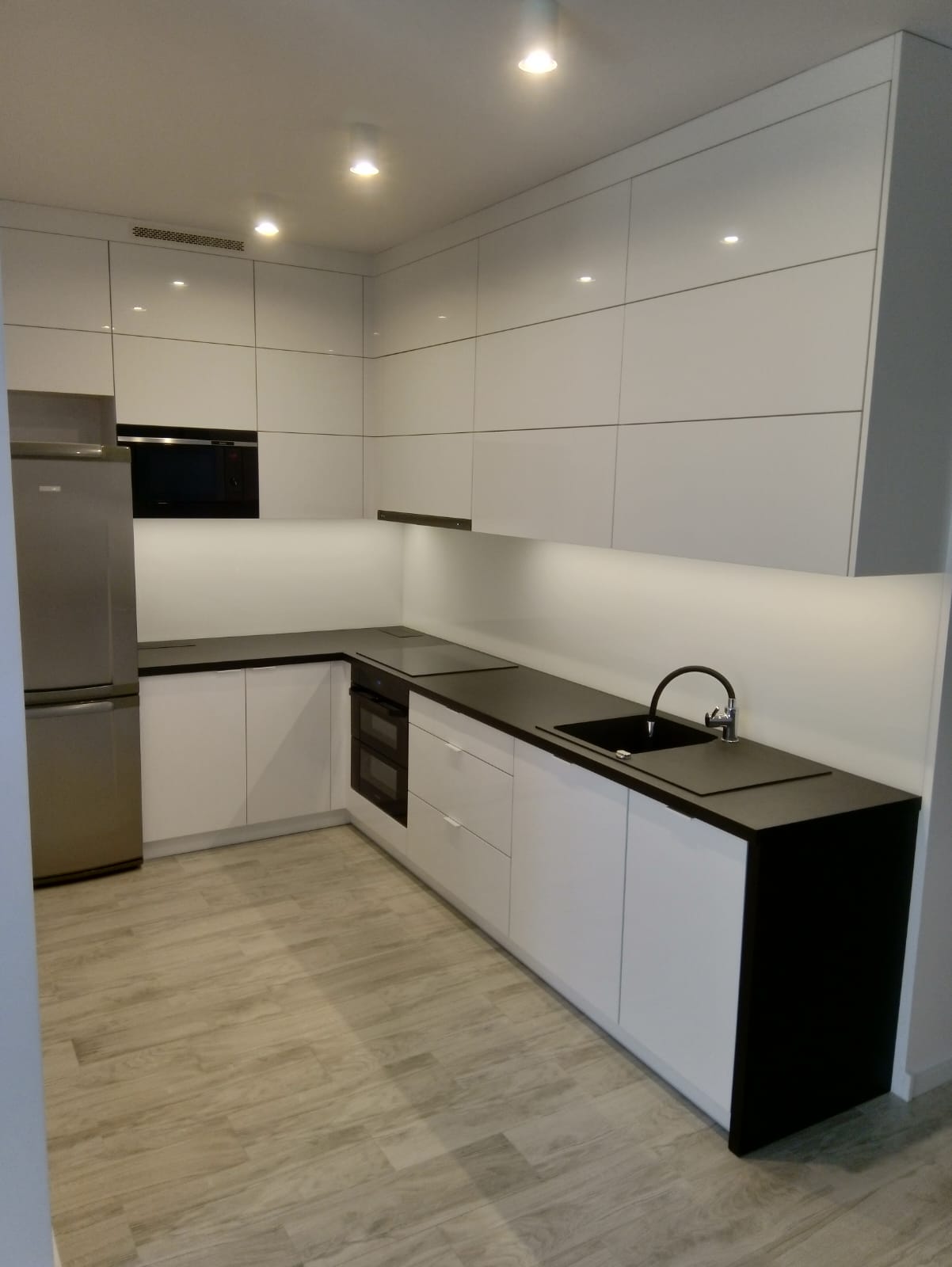 Kuchnie zabudowa meblarz